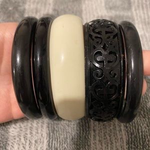 black and white jewelry set